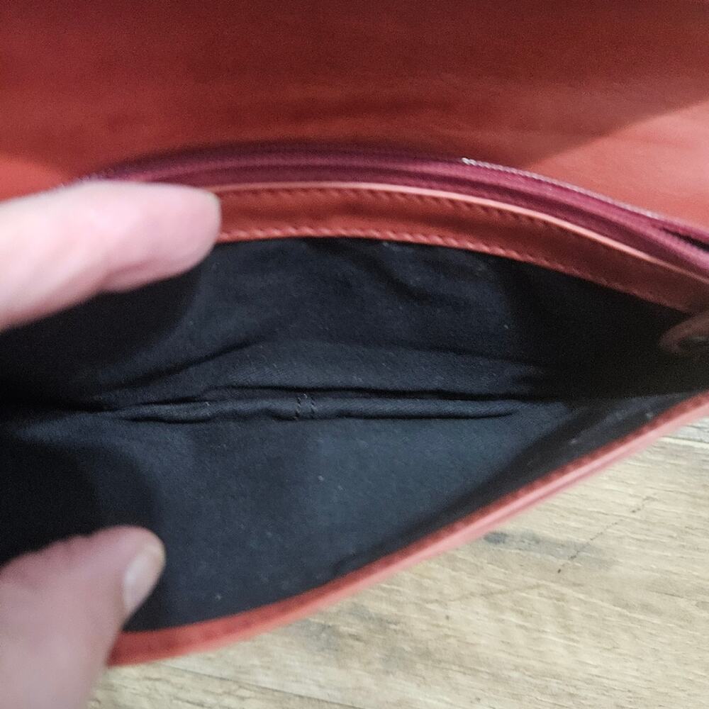 Harbour 2nd Billfold Red Leather Wallet Credit Card Slots Snap Closure - Picture 8 of 15